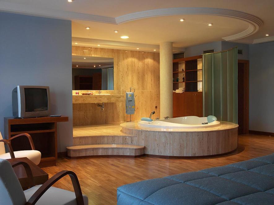 Hotel Alameda Alba De Tormes Ruang foto
