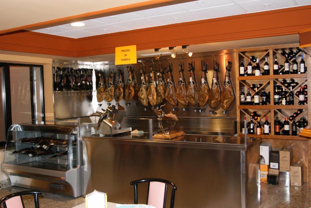 Hotel Alameda Alba De Tormes Bagian luar foto